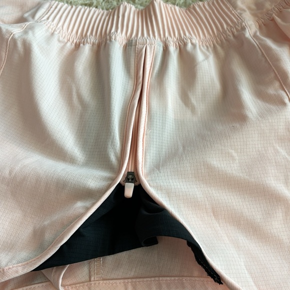 Peach and black Nike shorts - Picture 6 of 6